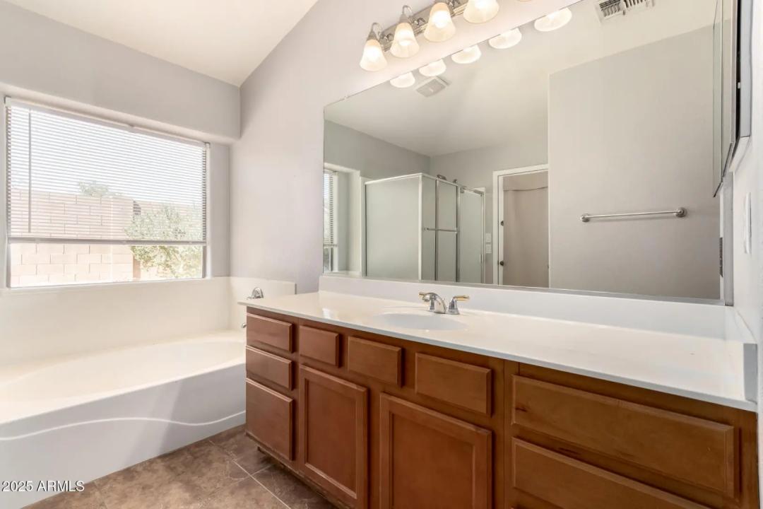 Real Estate Picture 15