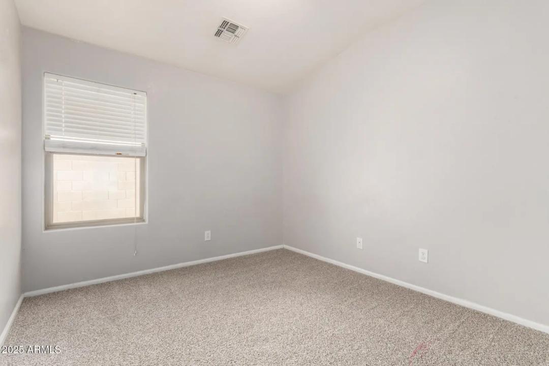Real Estate Picture 20