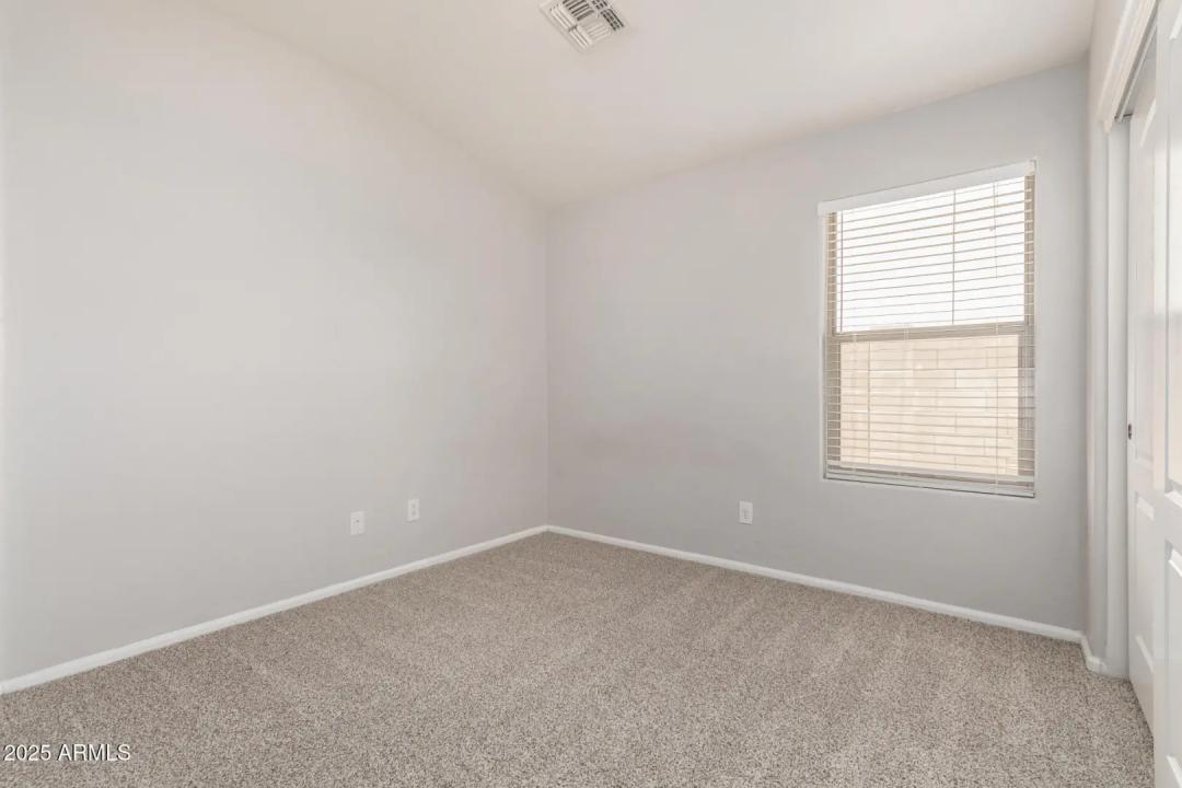 Real Estate Picture 22