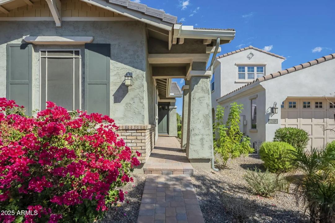 Real Estate Picture 14