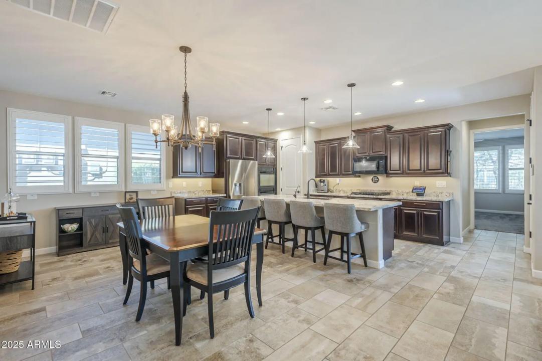 Real Estate Picture 19