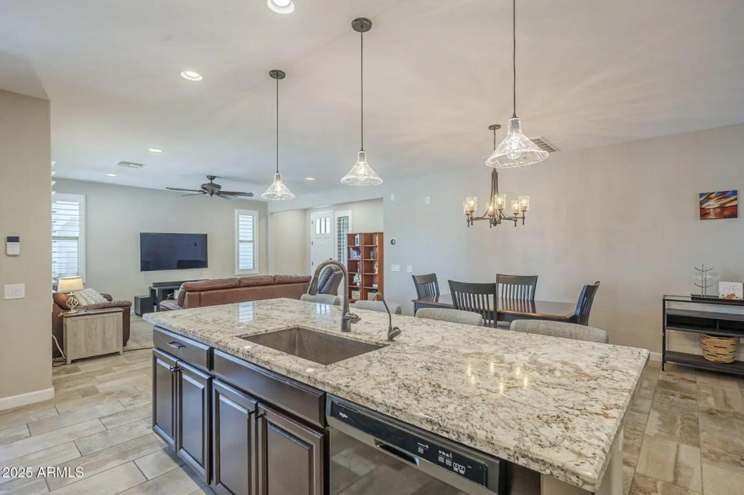 Real Estate Picture 23