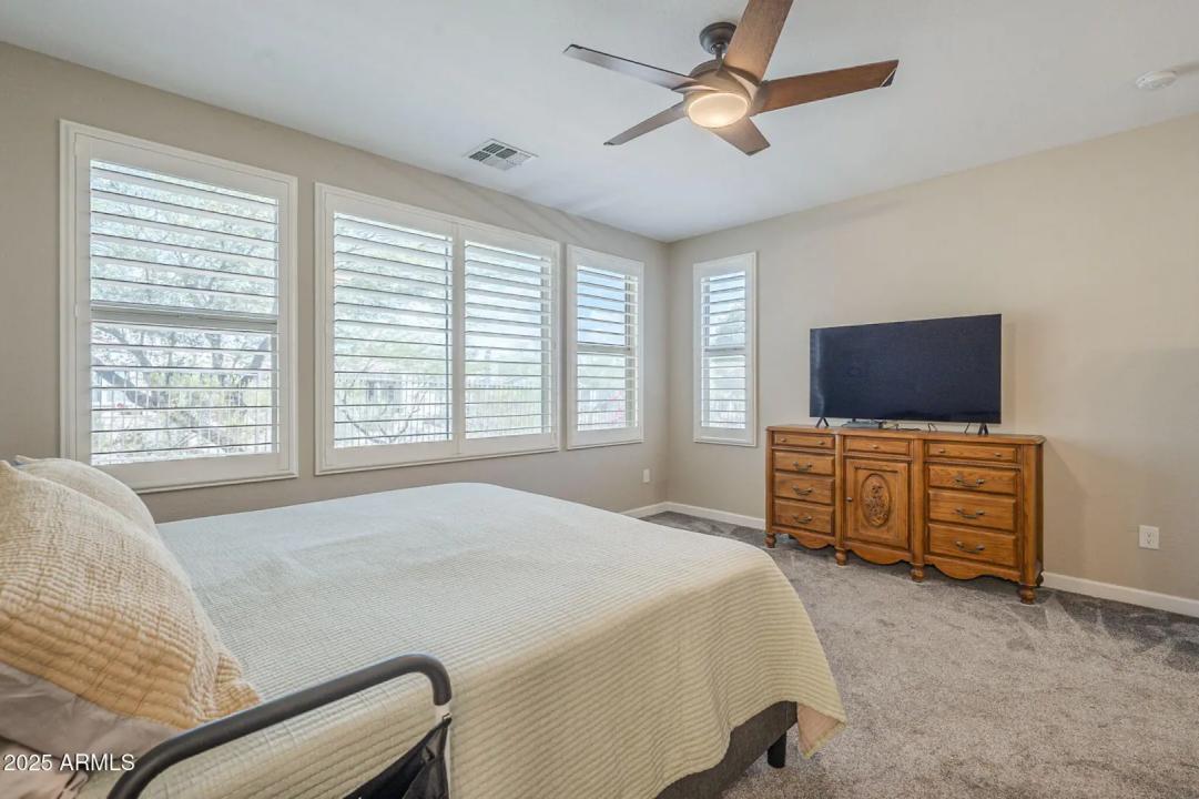 Real Estate Picture 29
