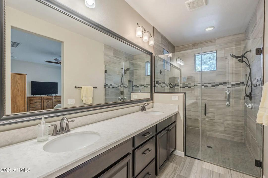 Real Estate Picture 31