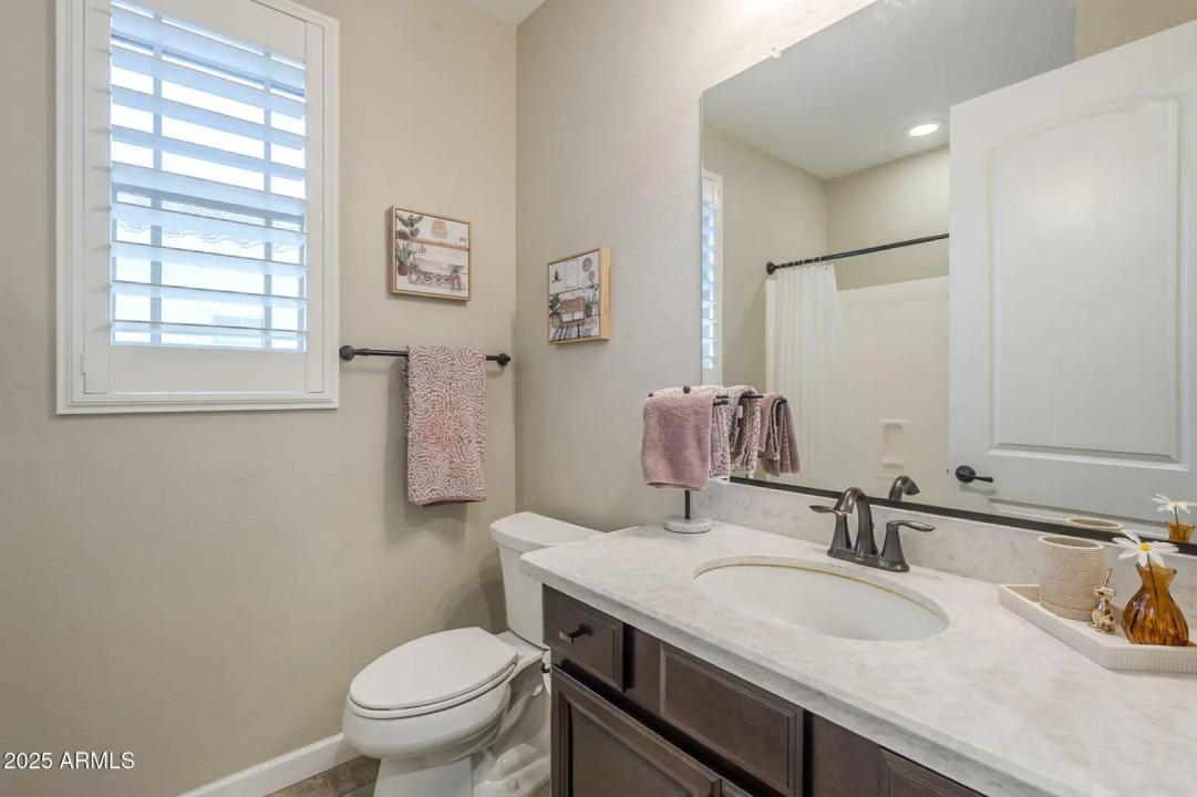 Real Estate Picture 37
