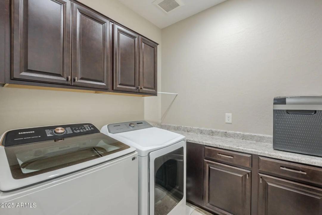 Real Estate Picture 38