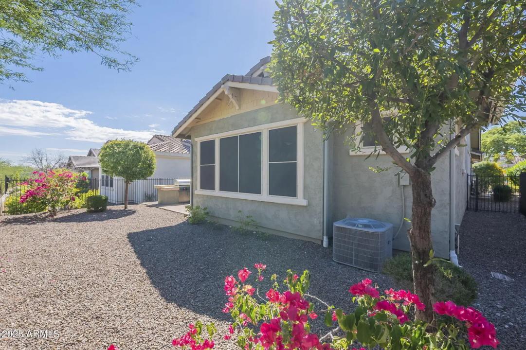Real Estate Picture 44
