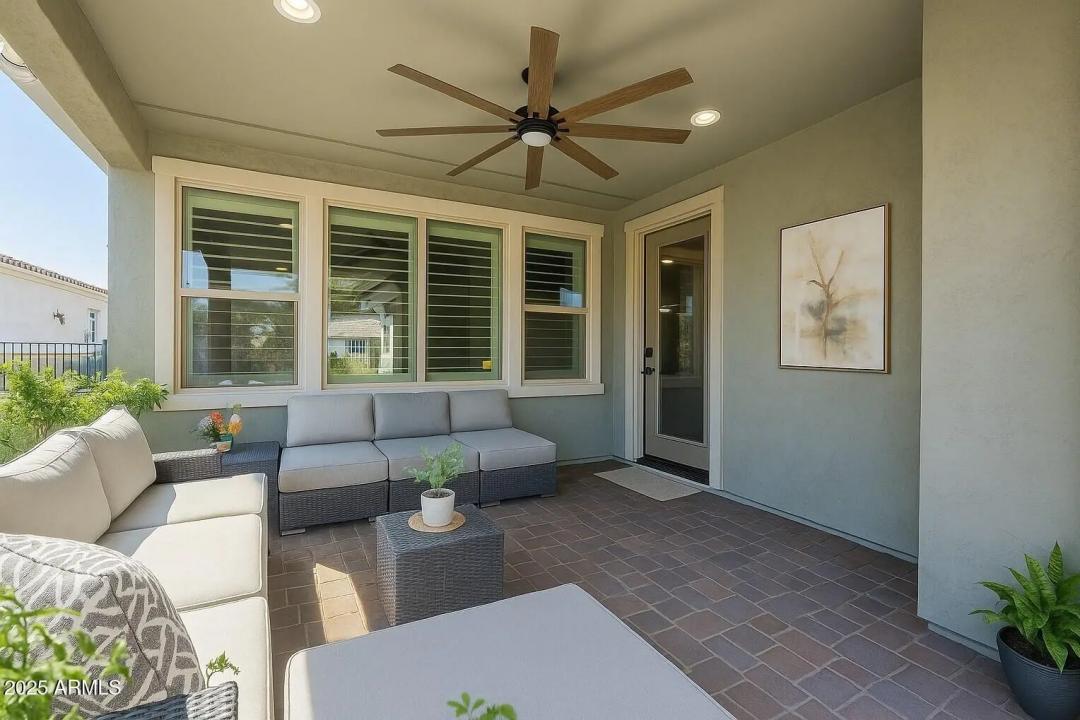 Real Estate Picture 6