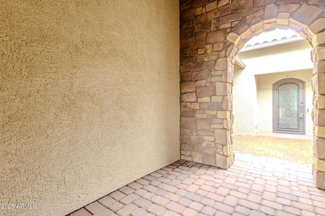 Real Estate Picture 20