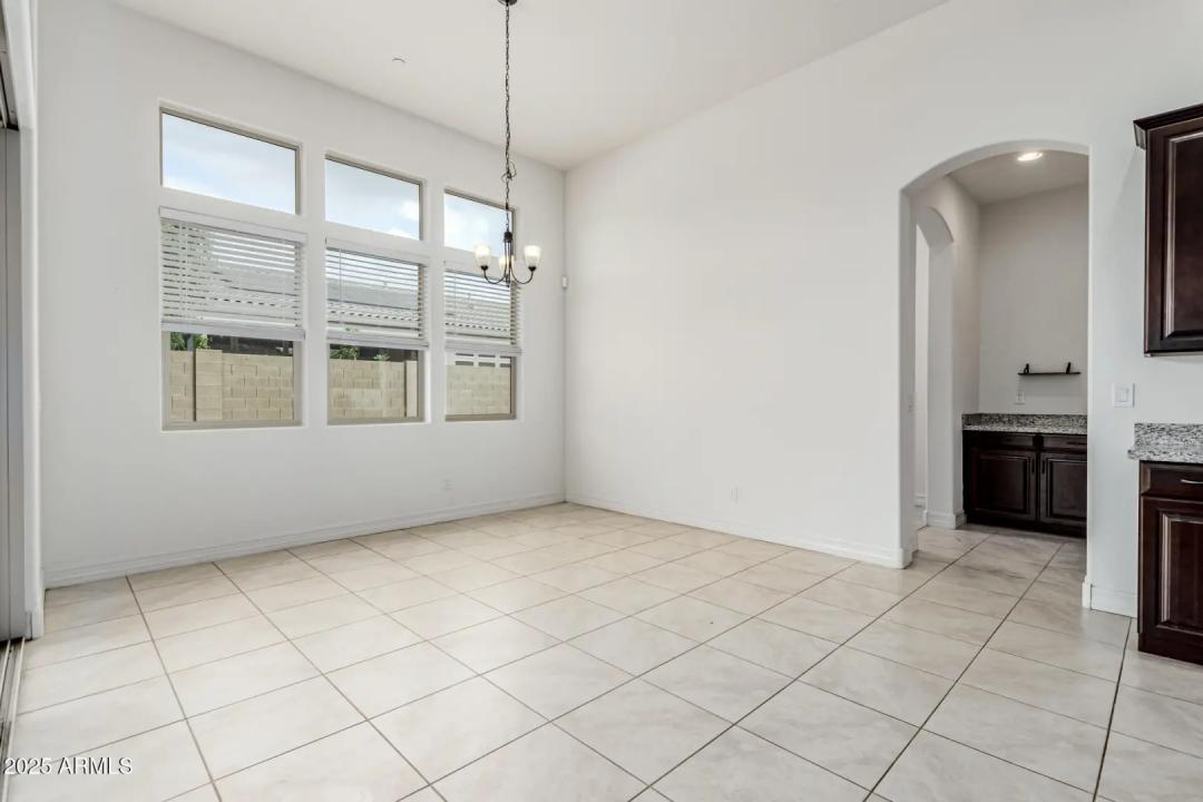 Real Estate Picture 13