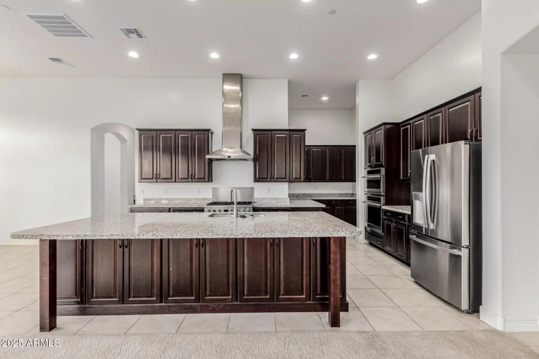 Real Estate Picture 9