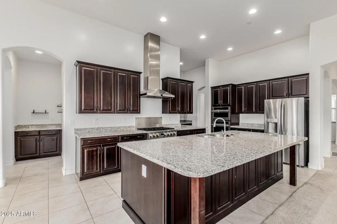 Real Estate Picture 10