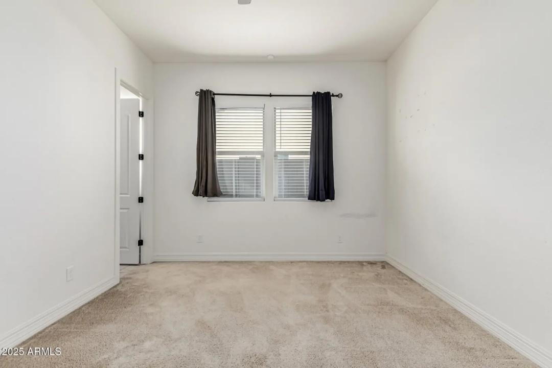 Real Estate Picture 35