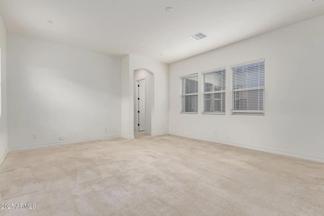 Real Estate Picture 39