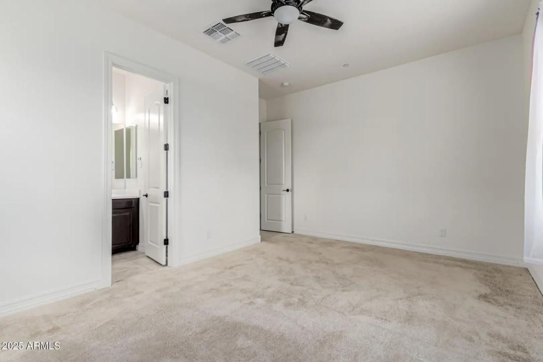 Real Estate Picture 43