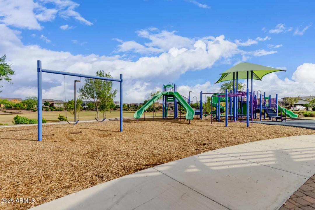 Real Estate Picture 60