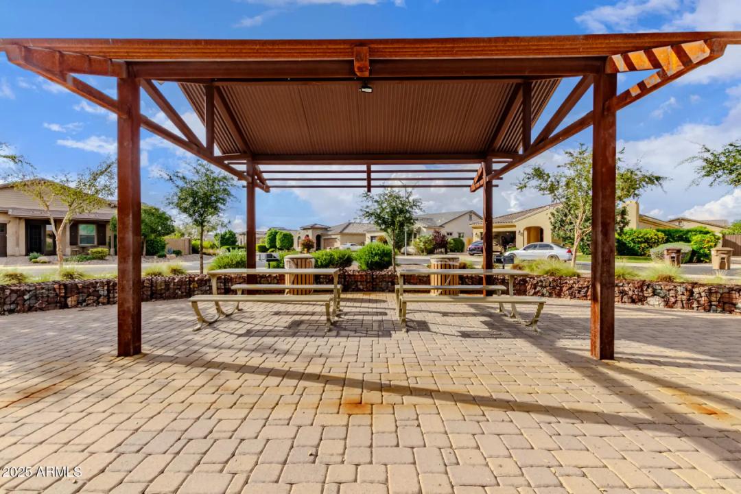 Real Estate Picture 61