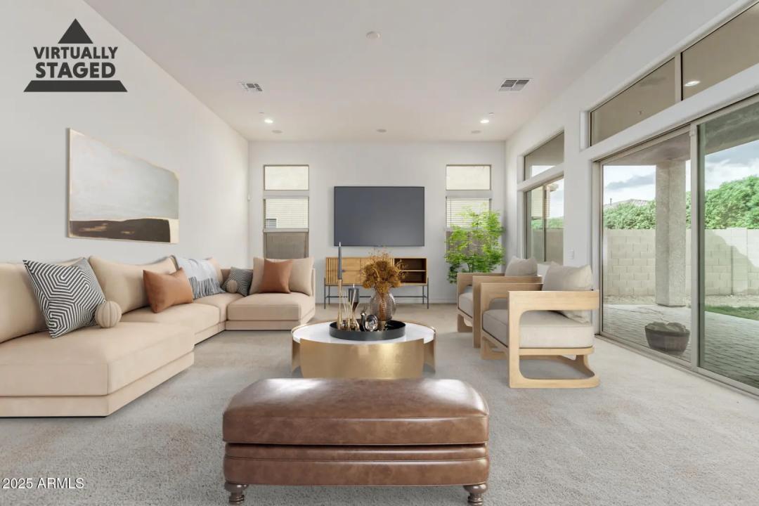 Real Estate Picture 4