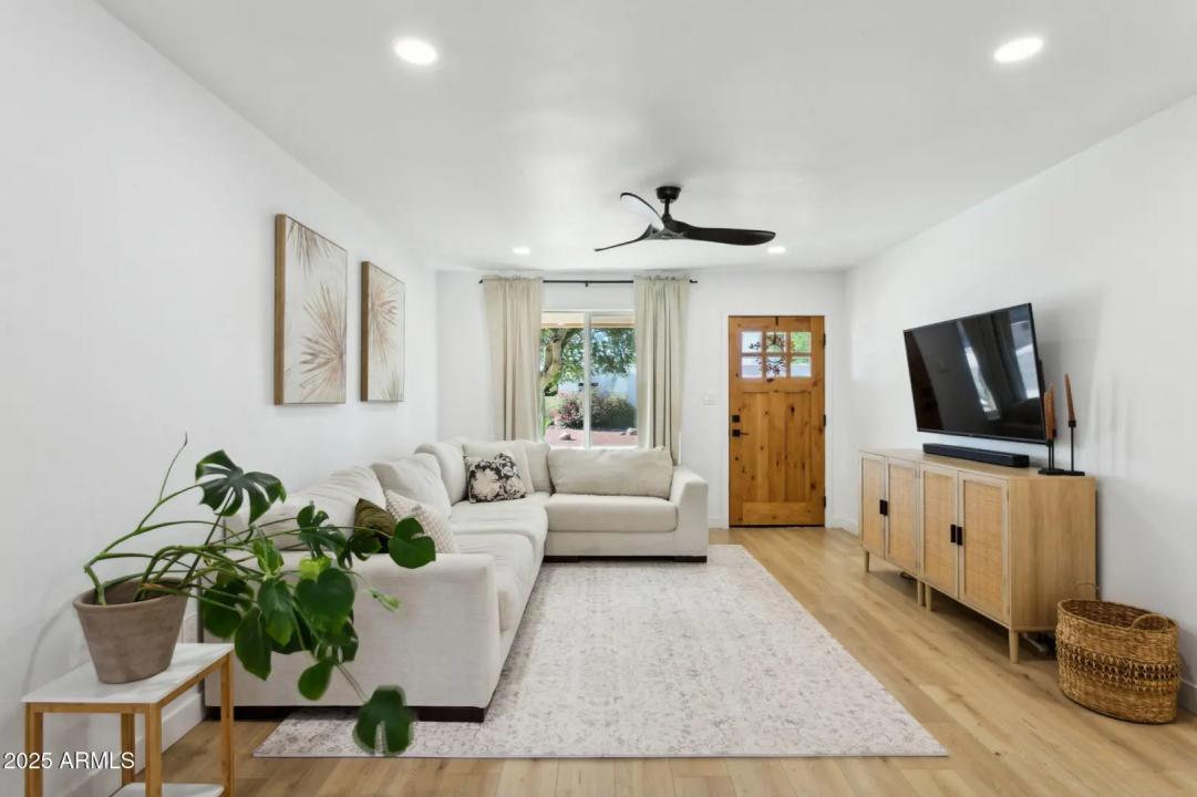 Real Estate Picture 2