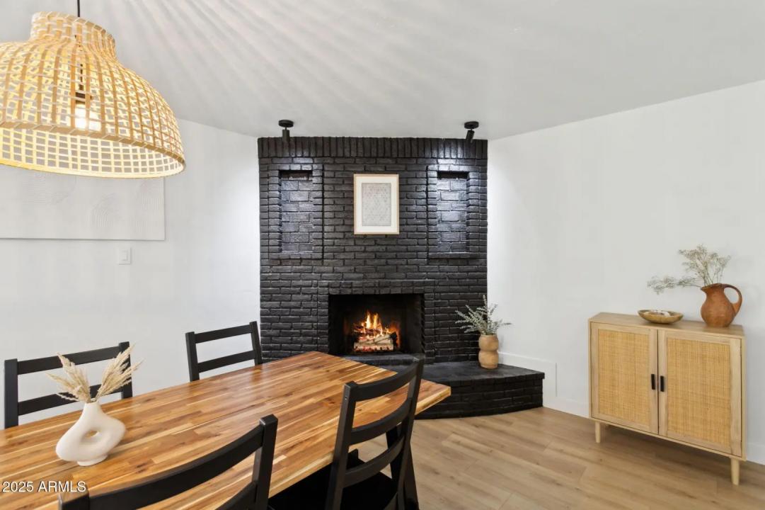 Real Estate Picture 9