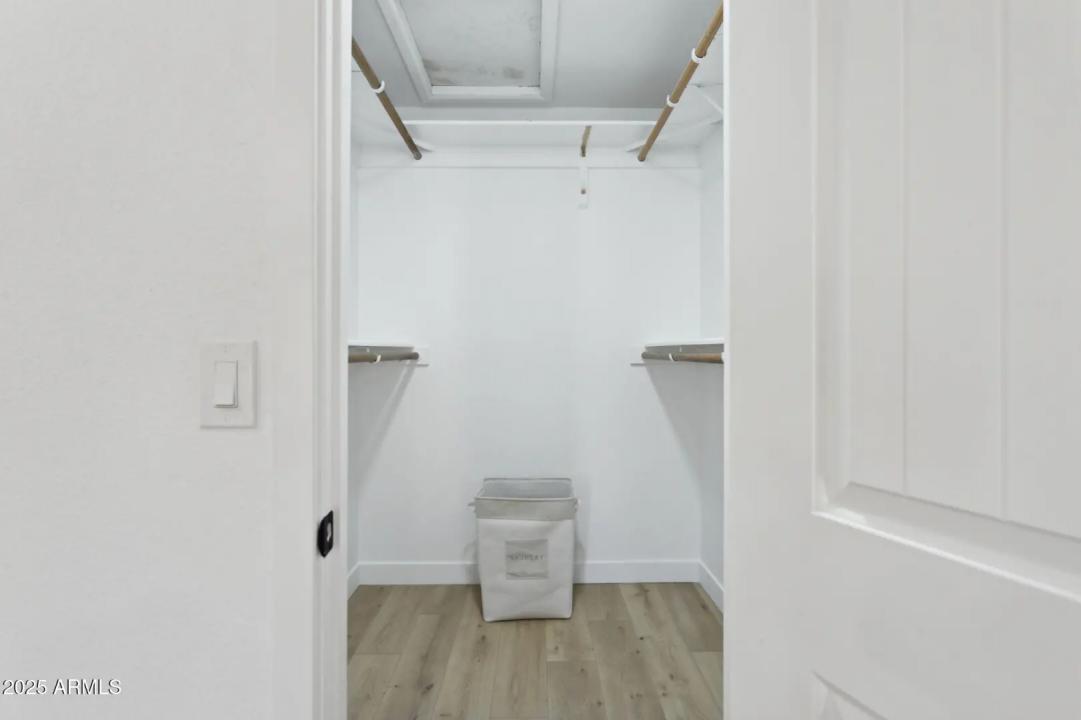 Real Estate Picture 14