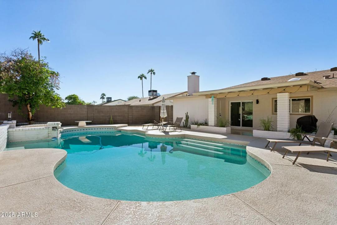 Real Estate Picture 22