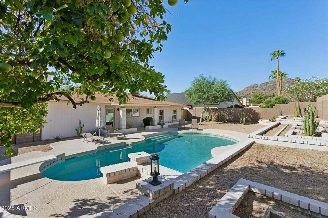 Real Estate Picture 23