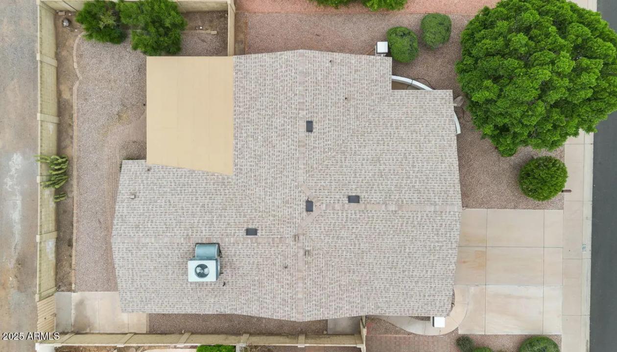 Real Estate Picture 50