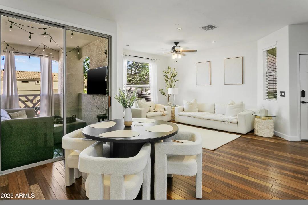 Real Estate Picture 4