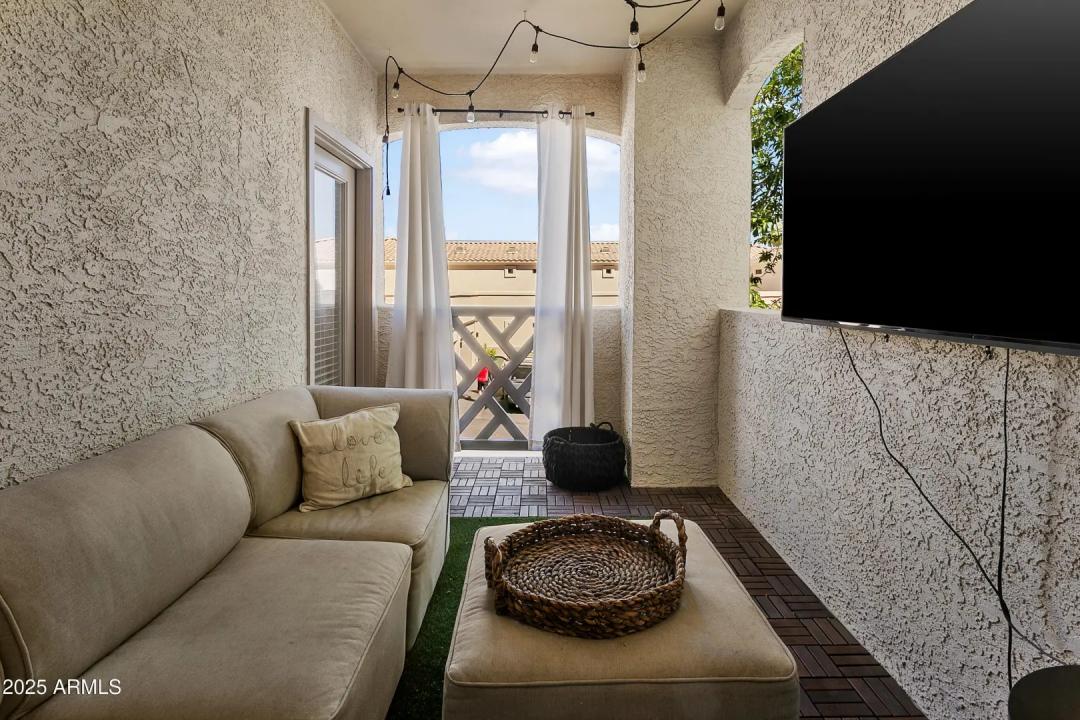 Real Estate Picture 20