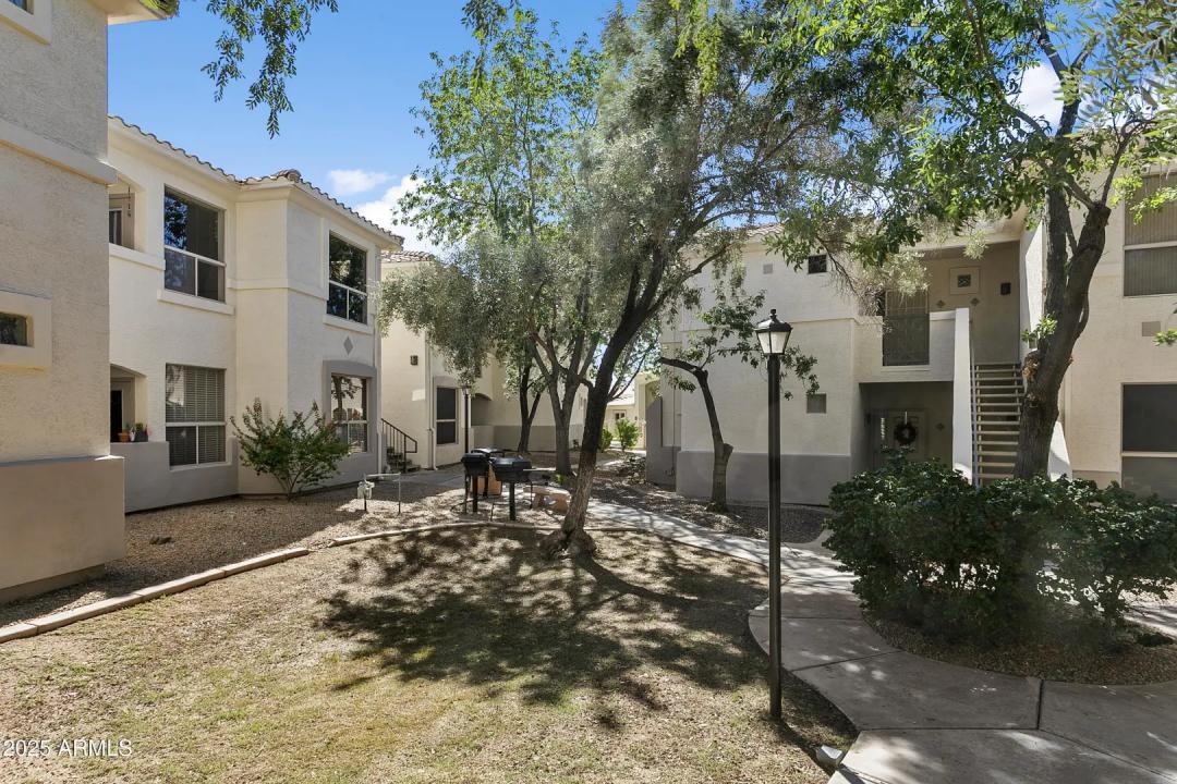 Real Estate Picture 22