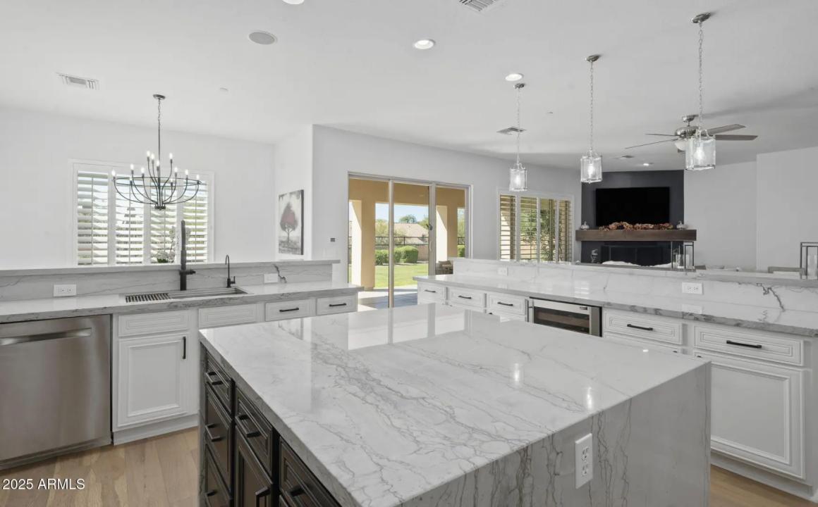 Real Estate Picture 23