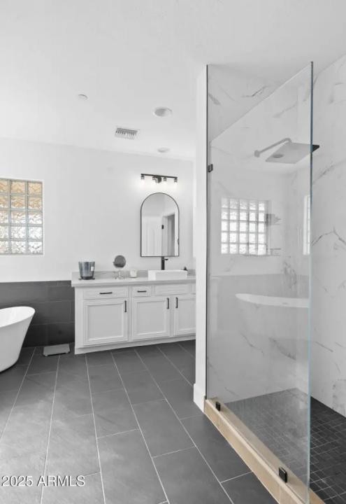 Real Estate Picture 39