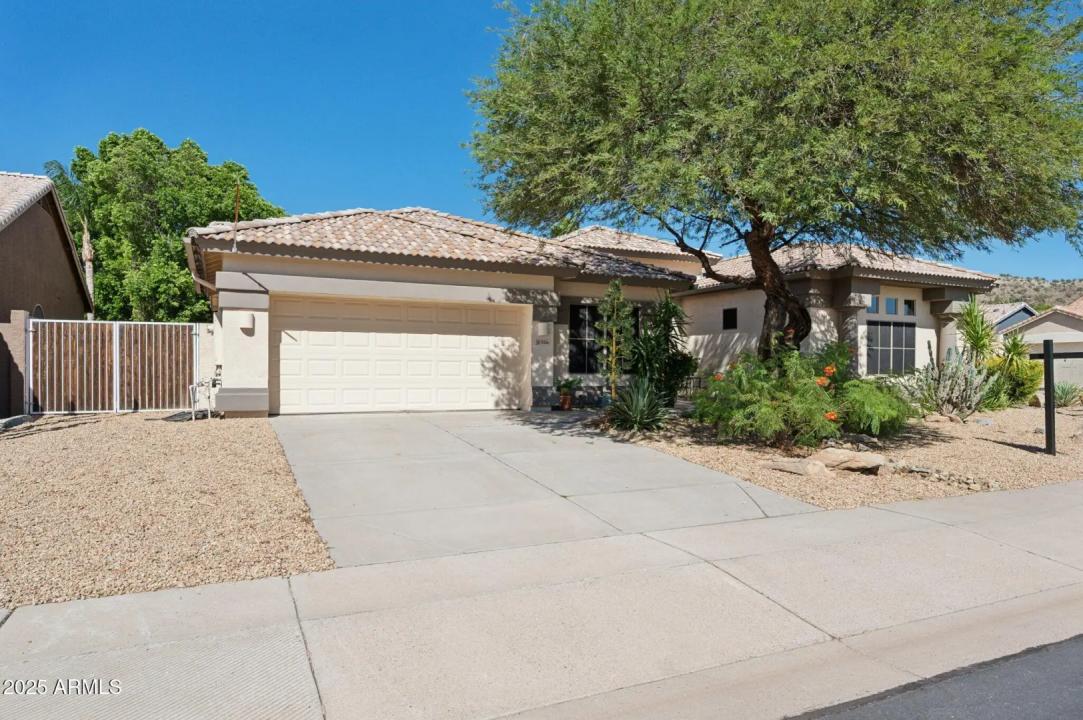 Real Estate Picture 50