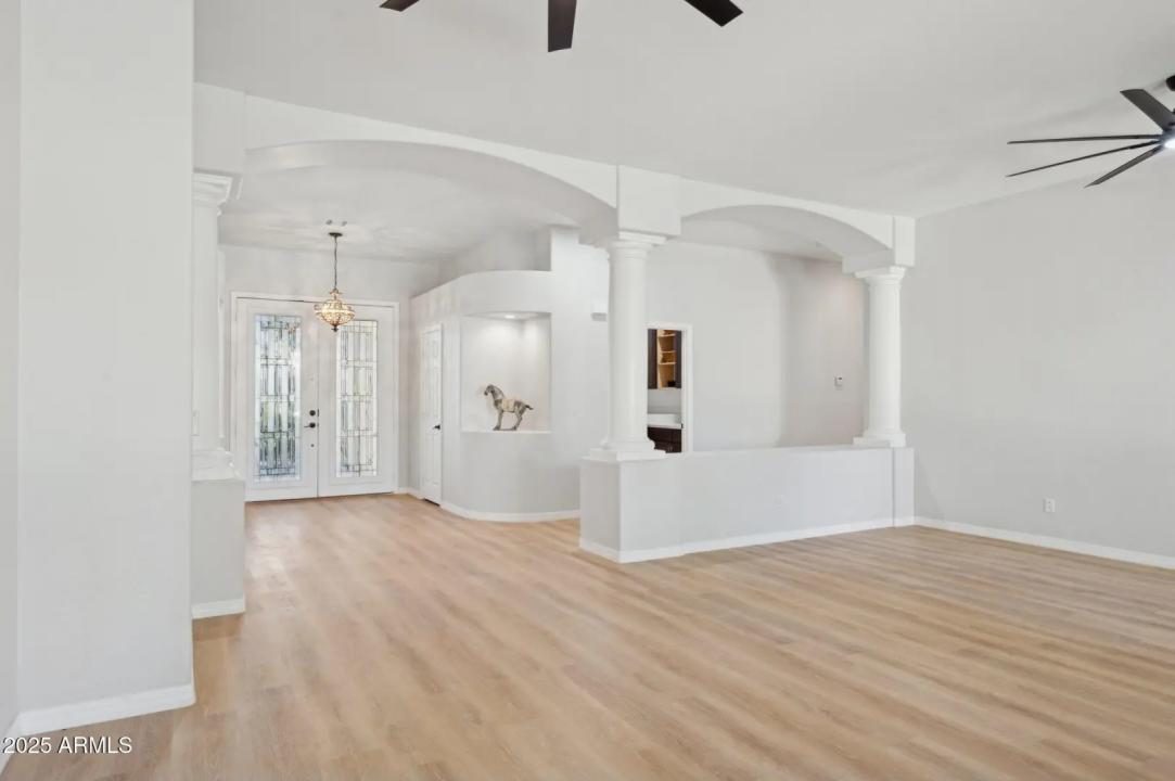 Real Estate Picture 7