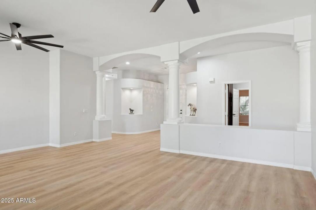 Real Estate Picture 8