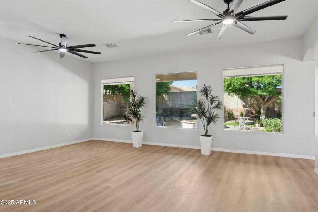Real Estate Picture 3