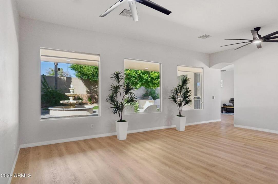 Real Estate Picture 10