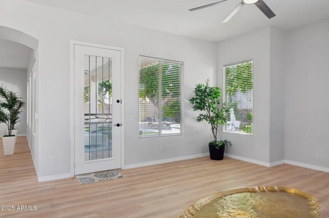 Real Estate Picture 14
