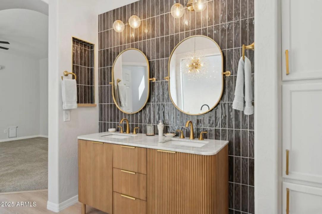 Real Estate Picture 28