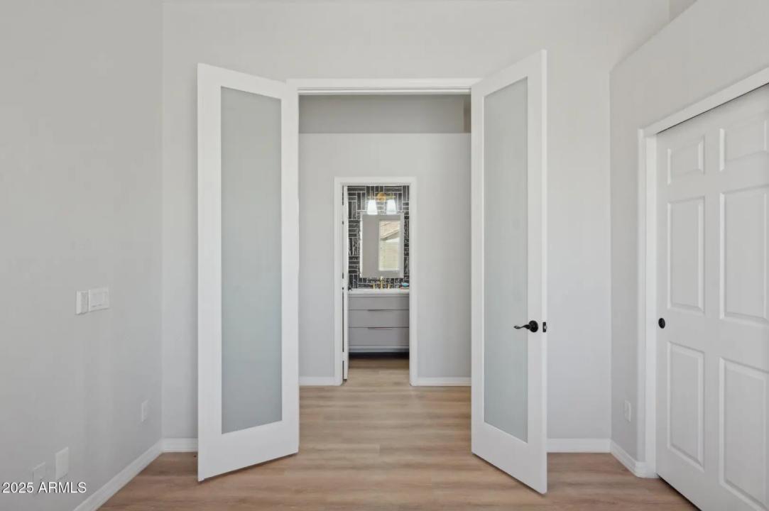 Real Estate Picture 32