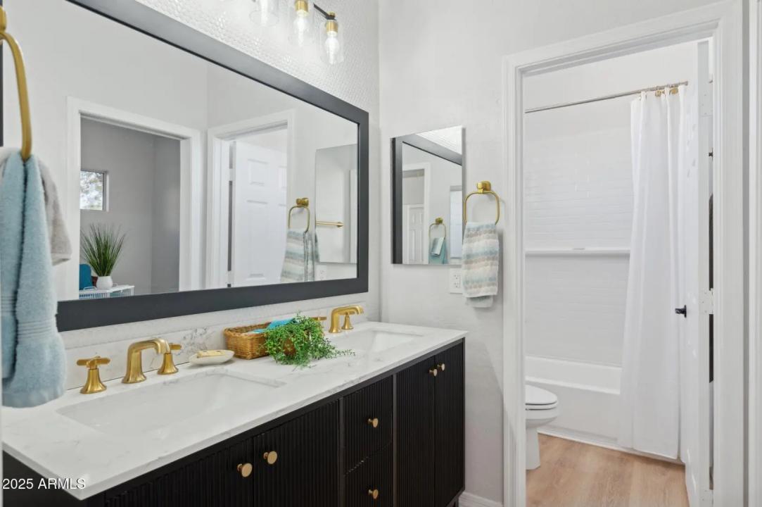Real Estate Picture 35