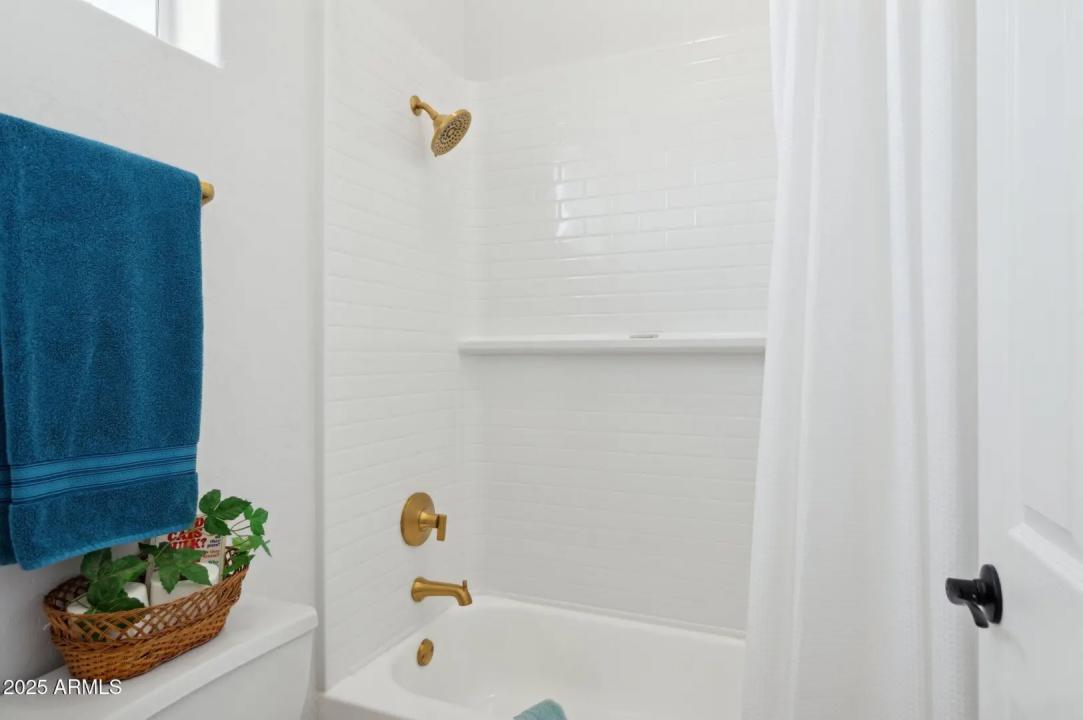 Real Estate Picture 36