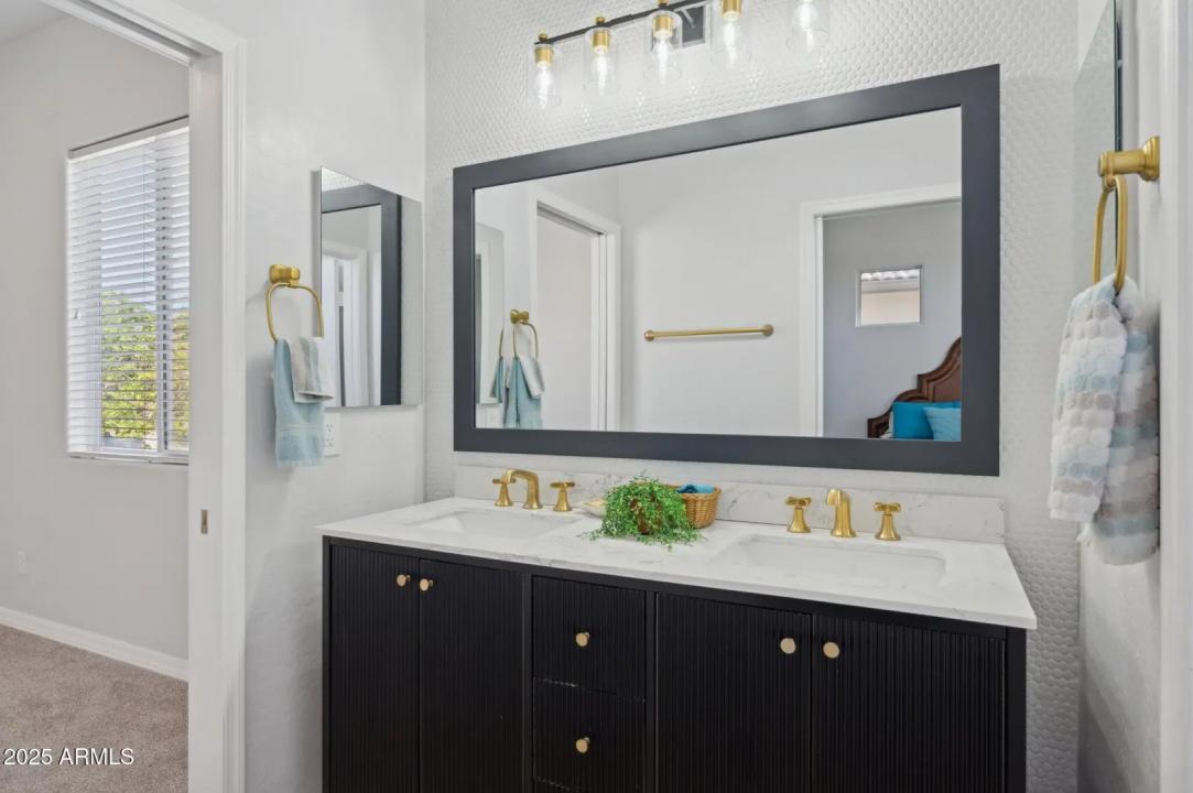Real Estate Picture 37