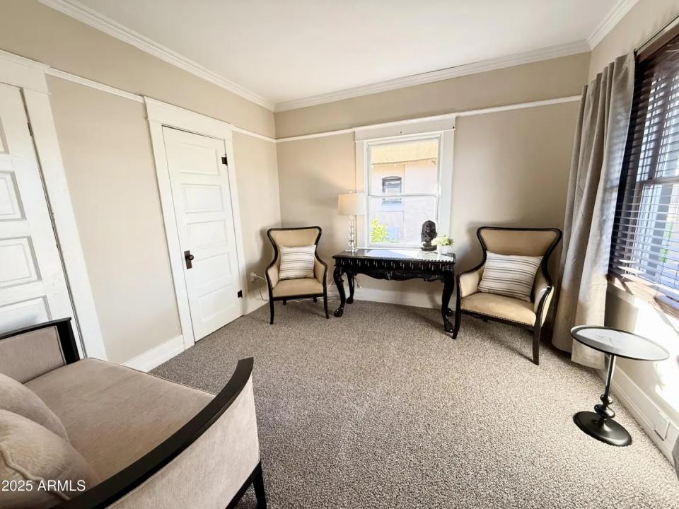 Real Estate Picture 13