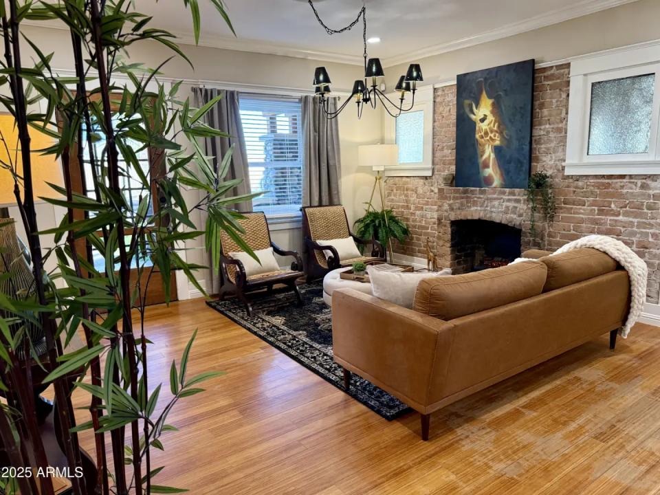 Real Estate Picture 5