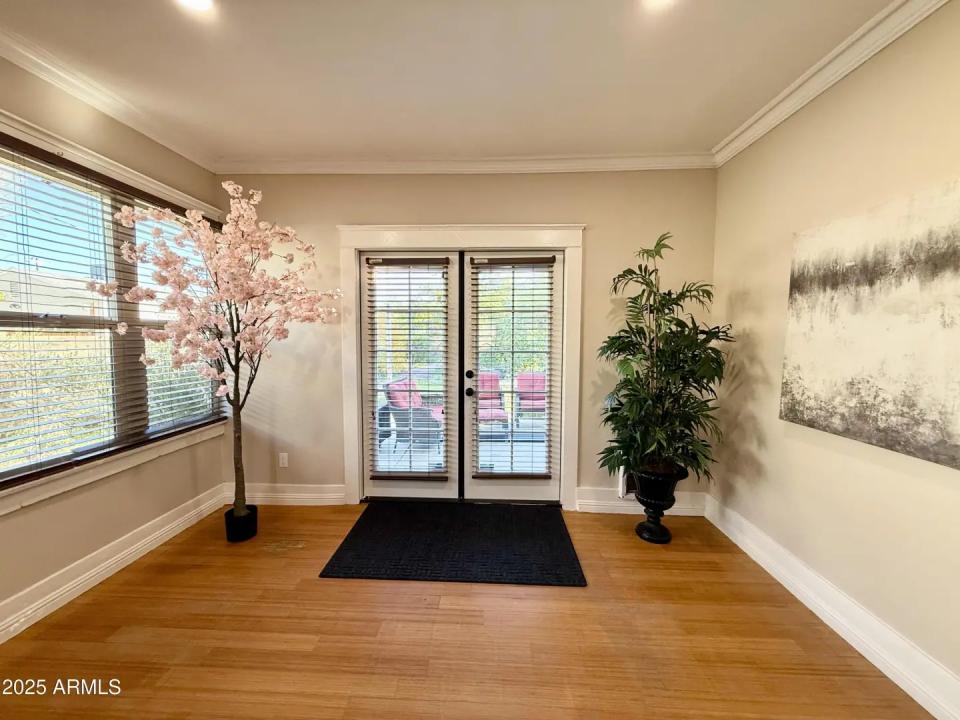 Real Estate Picture 10