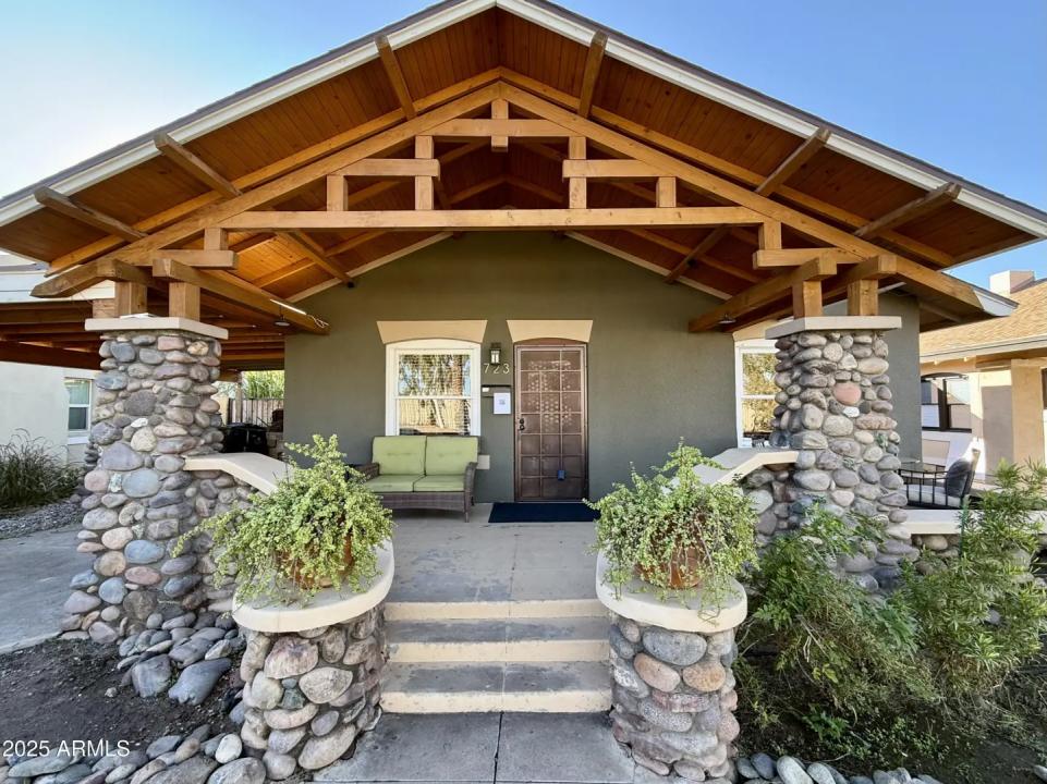 Real Estate Picture 2