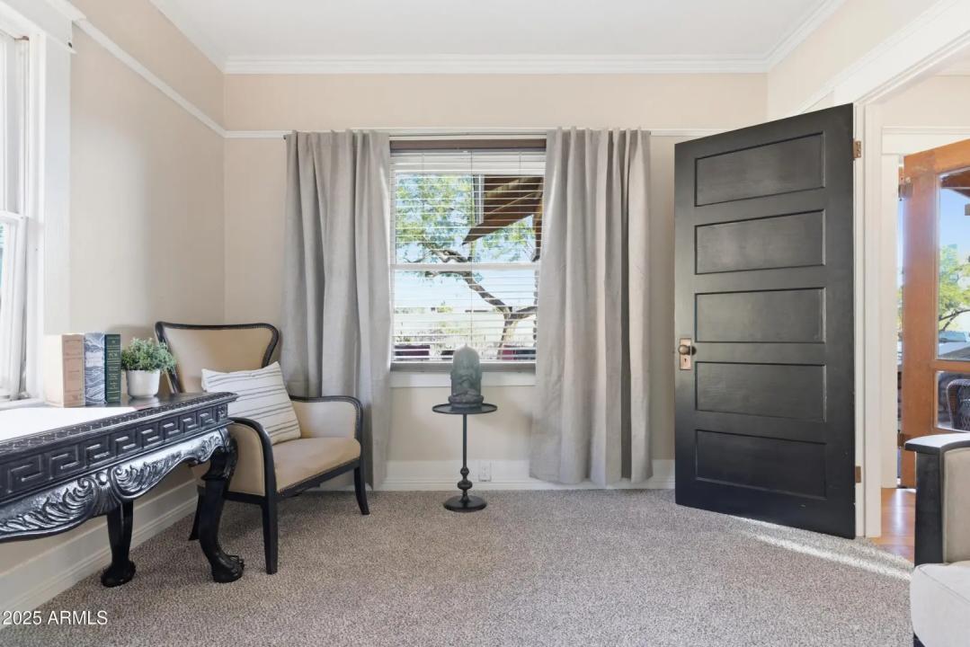 Real Estate Picture 18