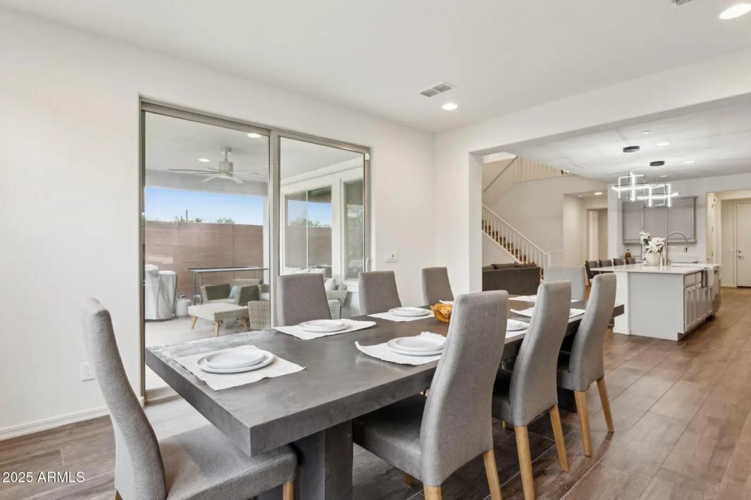 Real Estate Picture 13
